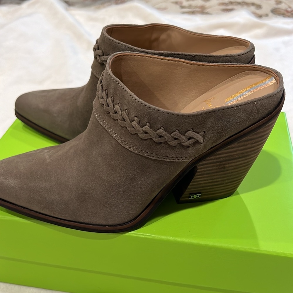 Sam Edelman Alison stacked heel suede mules/shoes-NIB